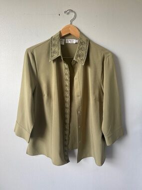 Vintage Kathy Coe  stretch three-quarter length sleeve button up